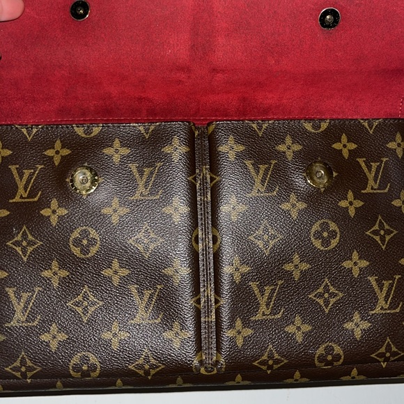 🔥SALE. Authentic Louis Vuitton multiplicite GM🔥 - Picture 4 of 12